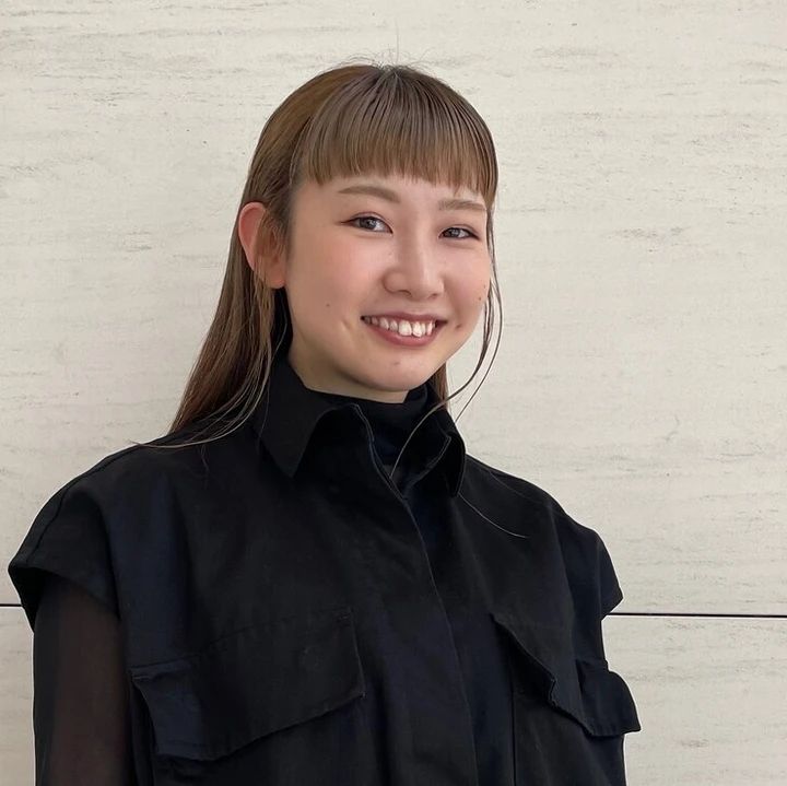 【2026年】大人女子「前髪ありショートボブ」17選。夏のダメージをケアするヘアチェンジなら、前髪を”大人っぽく可愛く”する最旬スタイルを。_28