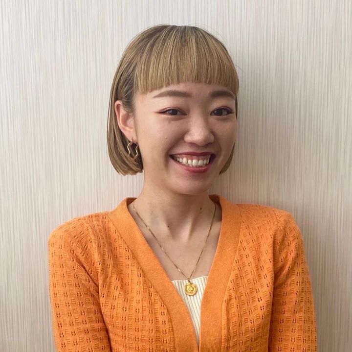 【2026年】大人女子「前髪ありショートボブ」17選。夏のダメージをケアするヘアチェンジなら、前髪を”大人っぽく可愛く”する最旬スタイルを。_49