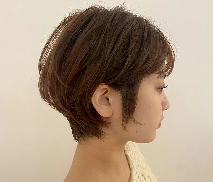 フェミニンな甘めショートボブ サイド