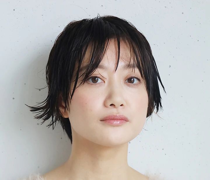 ツヤ感ショートボブ 正面