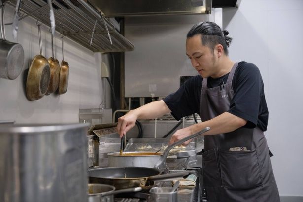 シェフ・木下知也さんによる五感を刺激するライブキッチン