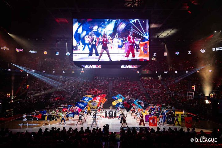 画像3: 10年ぶりの開幕カード。アリーナの光景は様変わり