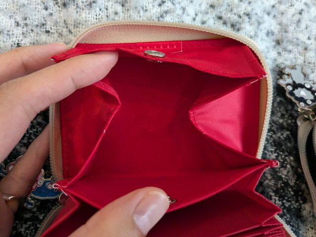 スナップボタン付きの小銭入れ