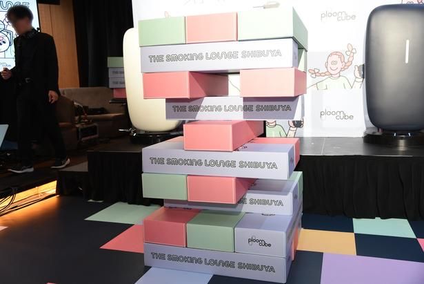 超ビッグなブロックタワー「B!G CUBE TOWER」 撮影：ソムタム田井
