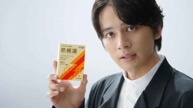 【写真】新CM「かぜ抵抗力訴求篇」の一場面
