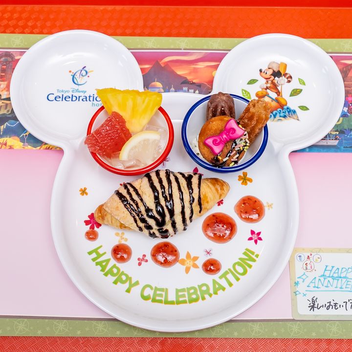 東京ディズニーセレブレーションホテル「セレブレーションプレート＆セレブレーションカード」ディスカバー・カフェ5