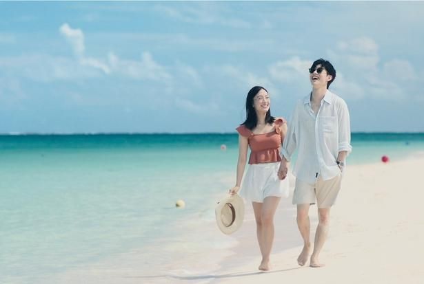 美しい海に囲まれた南の島のリゾートが舞台 [c]2026『マッチングTL』製作委員会