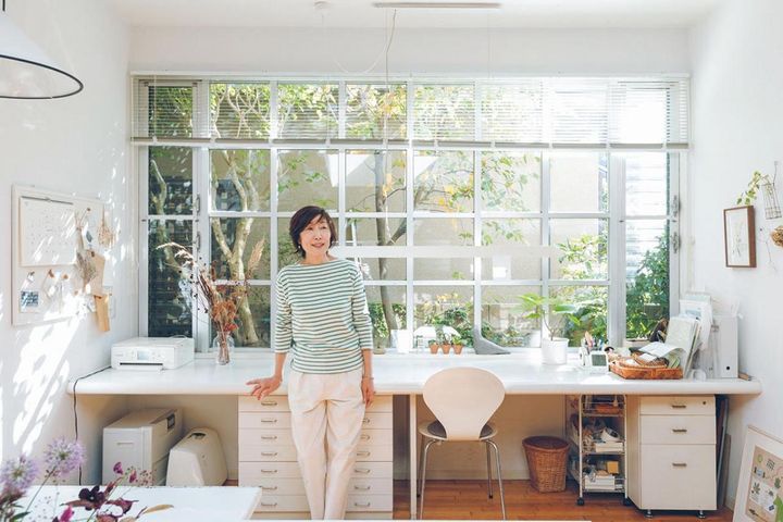 刺繍デザイナー・青木和子さんの【60代リフォーム実例】キッチン・リビング・洗面室を心地よく整える工夫