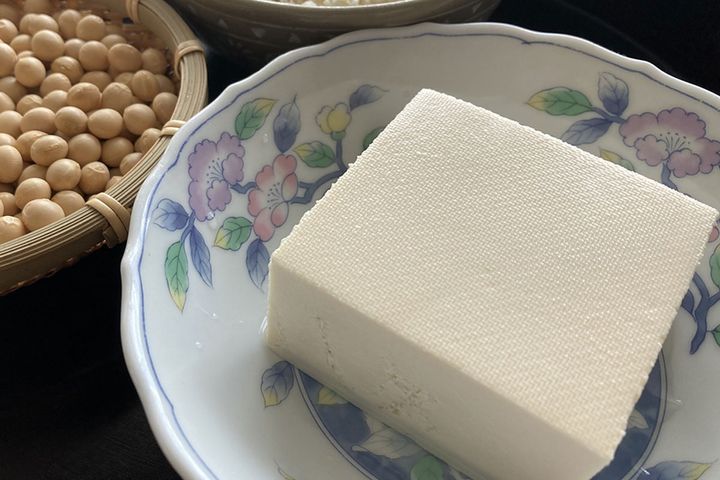 本日10月2日は「豆腐の日」！たんぱく質が豊富で、いろんな料理にアレンジしやすい豆腐を解説