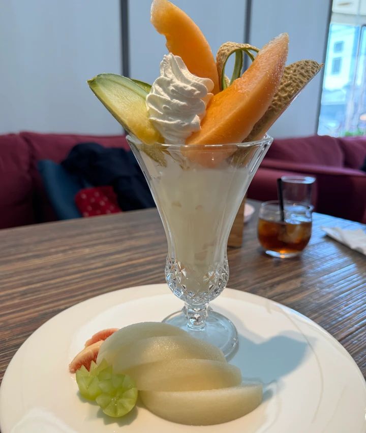 メロンパフェ