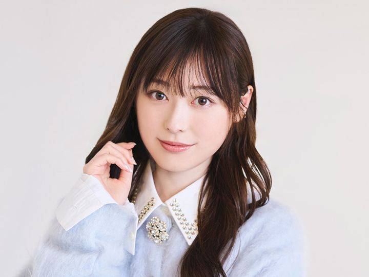 久保建英との結婚を発表した福原遥 クランクイン！ 写真：上野留加 width=