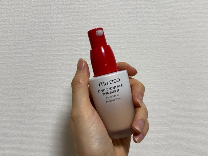 美容液ファンデーション SHISEIDO メーキャップ「エッセンス スキンスムース ファンデーション」30ml 7,590円(税込)
