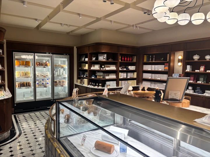 S.Weil by HOTEL NEW GRAND