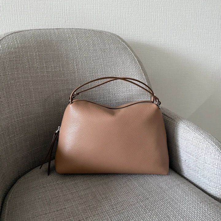 見た目以上の収納力！GIANNI CHIARINIの名品アリファの魅力#ファッション部_7