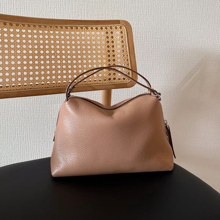 見た目以上の収納力！GIANNI CHIARINIの名品アリファの魅力#ファッション部_1