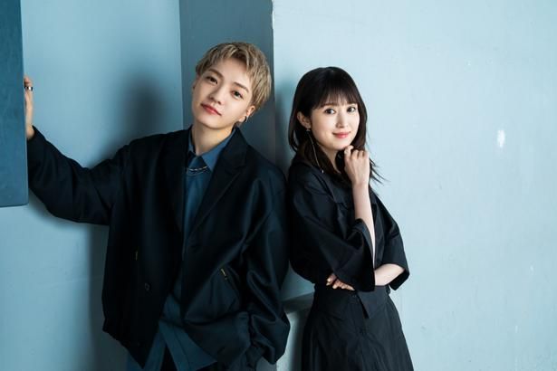 【写真を見る】存在感に惹きつけられる…！西畑大吾＆福本莉子の“死神バディ”ショット 撮影/MISUMI ヘアメイク/suzawa(JOUER)(西畑)、伏屋陽子(福本) スタイリスト/小林美月(西畑)、Lim Lean Lee(福本)