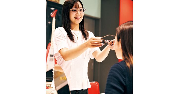 パリミキ渋谷店スタッフの江良桃香さん