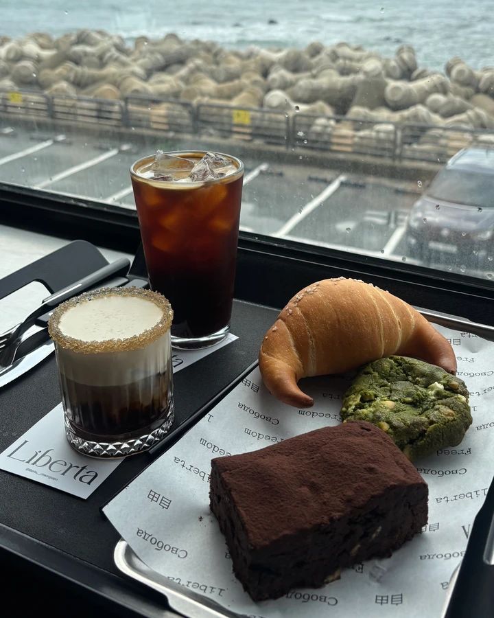【釜山】映えすぎる♡オーシャンビューカフェ「LIBERTA」が可愛すぎた！_6
