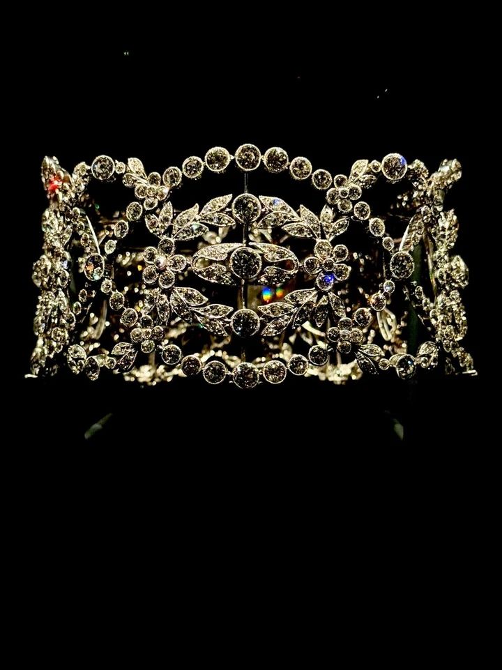 アートの街メルボルン｜NGVカルティエ展の光と宝石の世界_51