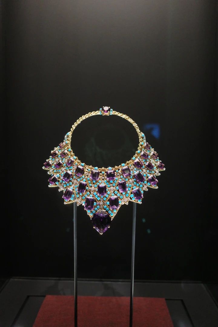 アートの街メルボルン｜NGVカルティエ展の光と宝石の世界_17