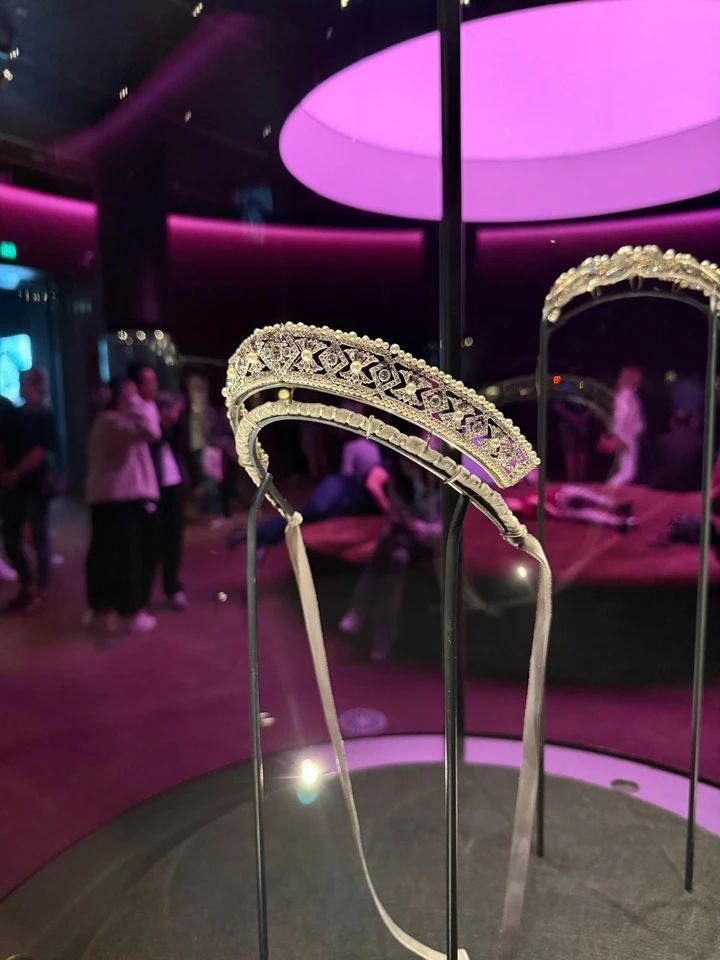 アートの街メルボルン｜NGVカルティエ展の光と宝石の世界_47