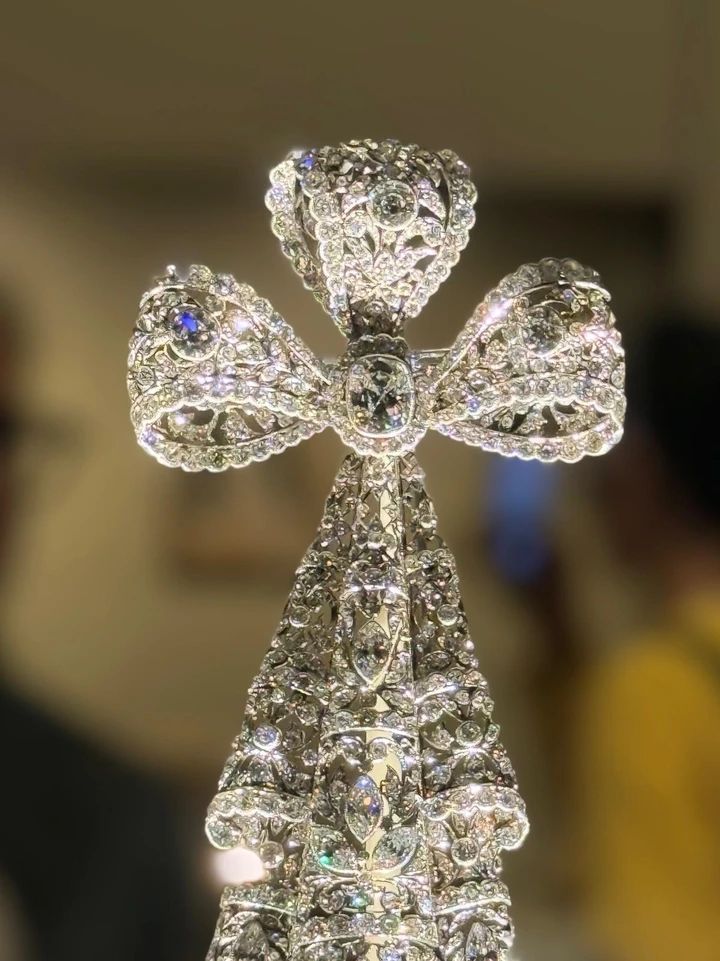 アートの街メルボルン｜NGVカルティエ展の光と宝石の世界_7