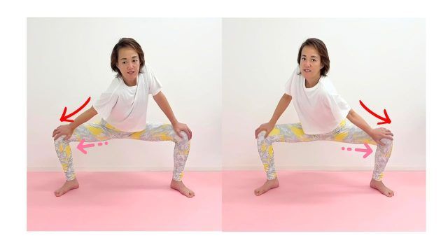 脚を広げて太ももの内側を伸ばすストレッチ