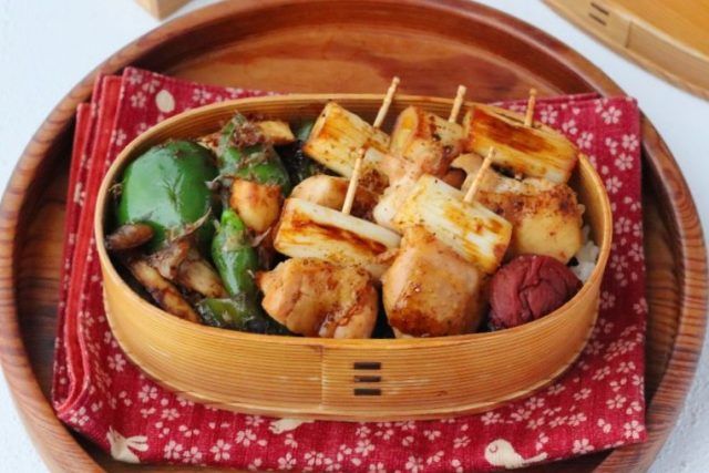 「焼き鳥串」「エリンギとピーマンのおかか和え」
