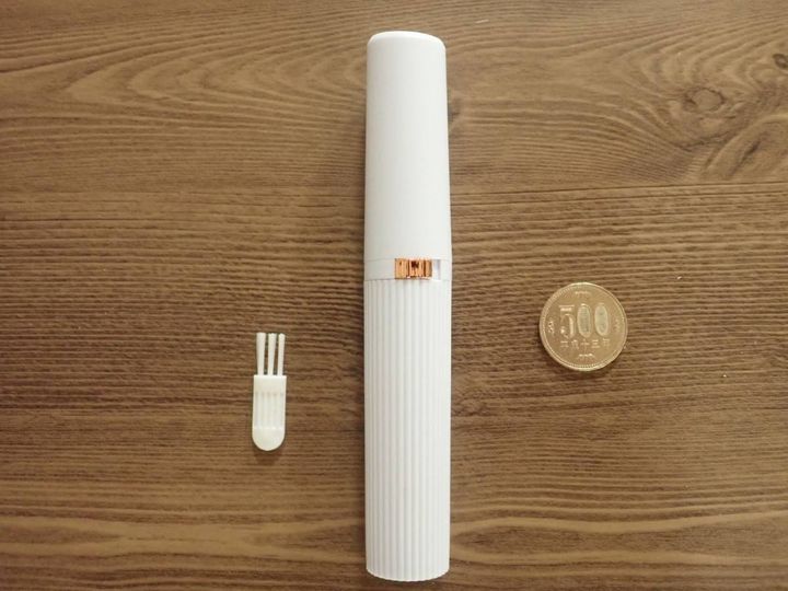 ダイソー：電動美容フェイス・眉シェーバー