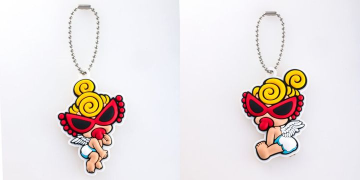 HYSTERIC MINIのANGEL MINIラバーチャーム。サングラスをかけた赤ちゃん天使のキャラクター