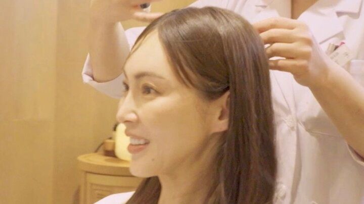 【写真・画像】一世を風靡したトップモデル（46）の水素吸入姿にアイドルがツッコミ「体に入れて大丈夫なんすか？」 1枚目