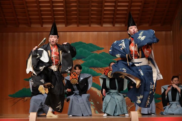 尾上菊之丞氏と、茂山逸平氏による「三番三（さんばそう）」