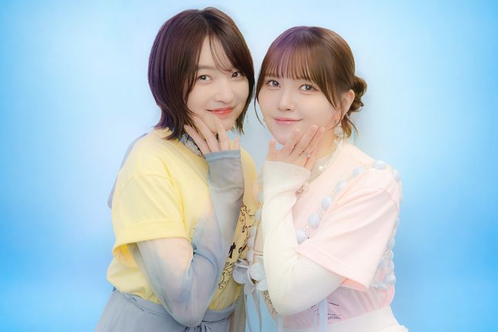 （左から）上田麗奈、鬼頭明里 クランクイン！ 写真：吉野庫之介 width=