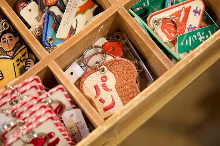 アートを鑑賞しながら静かなティータイムを♪神保町「文房堂GalleryCafe」