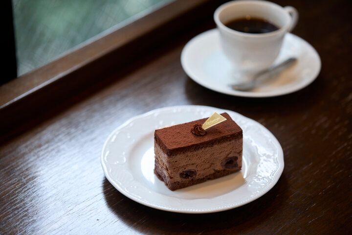 アートを鑑賞しながら静かなティータイムを♪神保町「文房堂GalleryCafe」