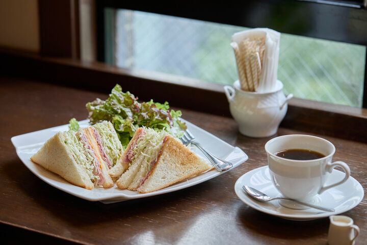 アートを鑑賞しながら静かなティータイムを♪神保町「文房堂GalleryCafe」