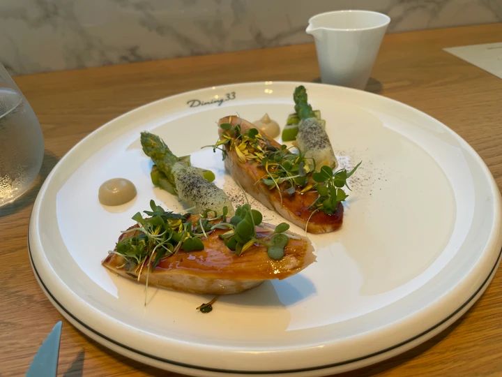 東京タワーを望む特等席で♡ 麻布台ヒルズ「Dining 33」で過ごす、特別な日のランチ_3