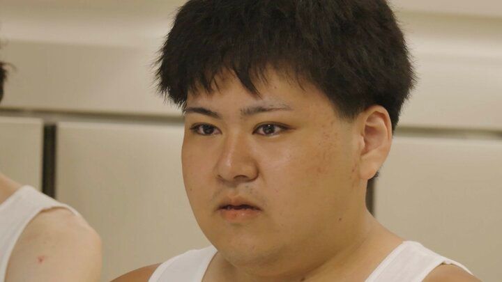 【写真・画像】「カメラ止めて全部食べていい？」 22歳“幼卒”男性、“母親直伝のオムライス”を絶賛され満面の笑み 1枚目