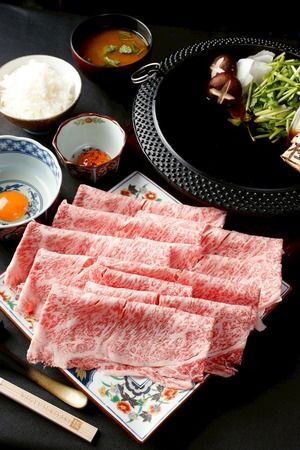 “1人1鍋”すき焼き専門店「WAGYU SUKIYAKI 極」が道頓堀と那覇に出店、国内21店舗に