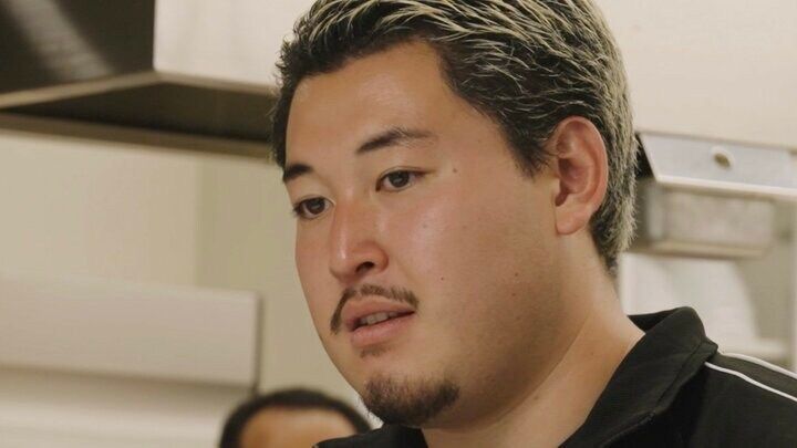 【写真・画像】タトゥーびっしりの人気強面ラッパー 190cm124kgのオムライスを酷評「中身がない」 1枚目