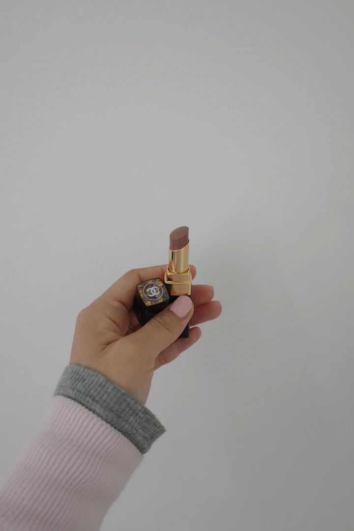 シャネルの色気ベージュ｜話題のBOY54番を買ってみた_2