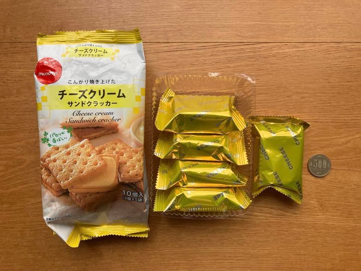 ダイソー：エヌエス チーズクリームサンドクラッカー 10個
