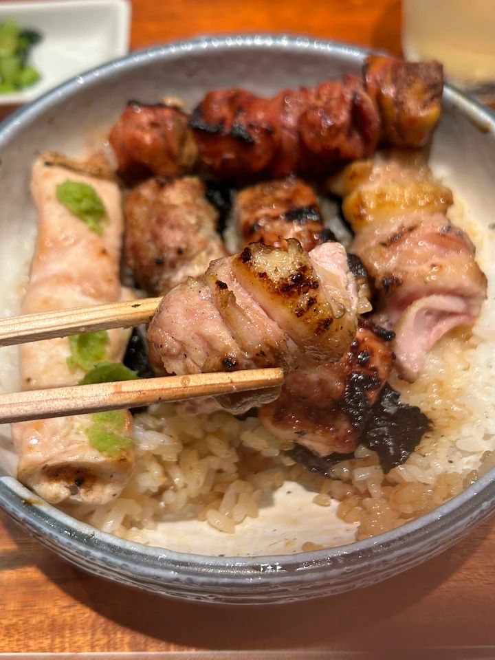 【東京駅ランチ】徒歩5分！老舗「伊勢廣 京橋本店」の焼き鳥丼を実食♡_6