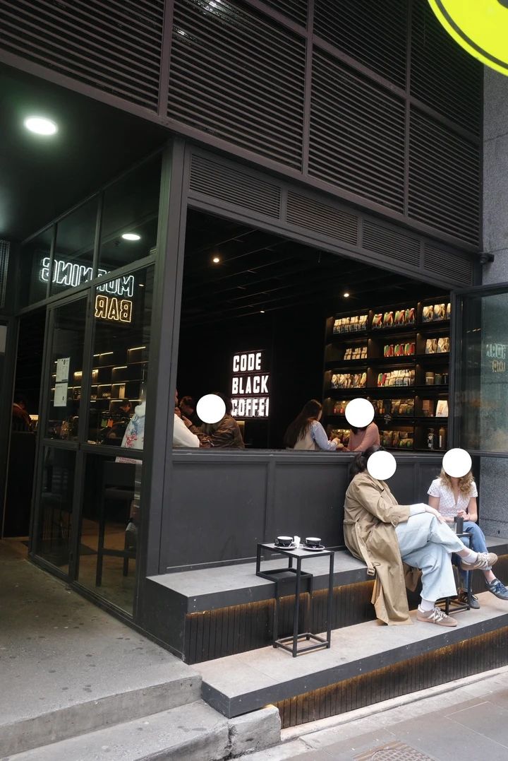 メルボルンのCBDで朝ごはん｜CODE BLACK COFFEEのアボカドトーストは一味違う！？_1