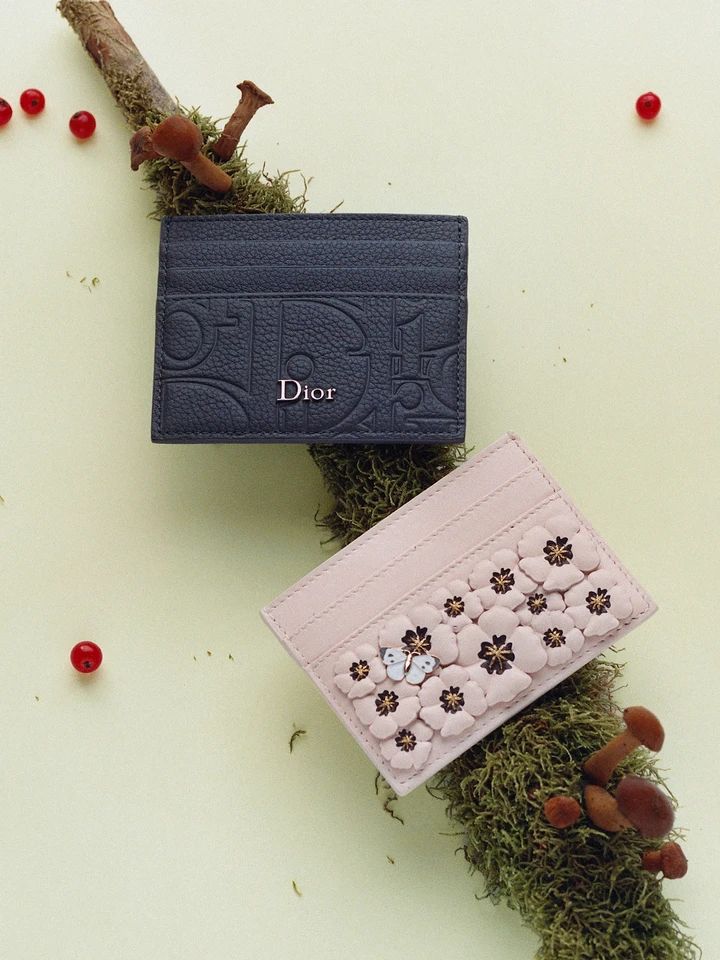 【Dior（ディオール）】幸運を呼び込む、華やかなスモールレザーグッズが登場！