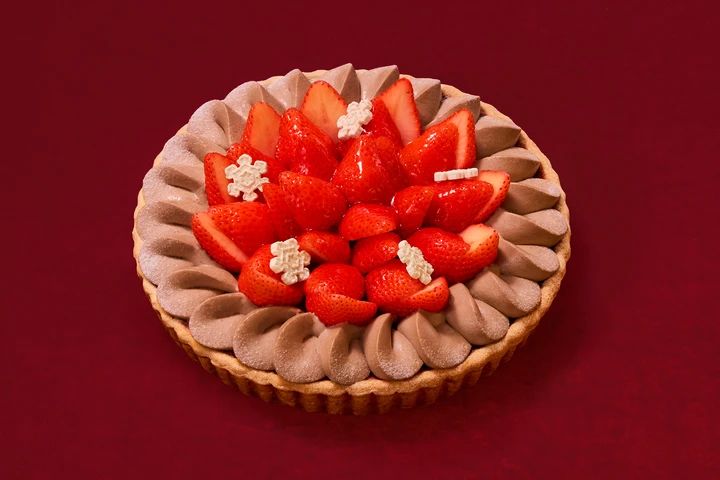 【新作】イチゴとチョコレートクリームのタルト 21cm（7～8名様用） ￥14910 ／ 15cm（2～3名様用） ￥8010