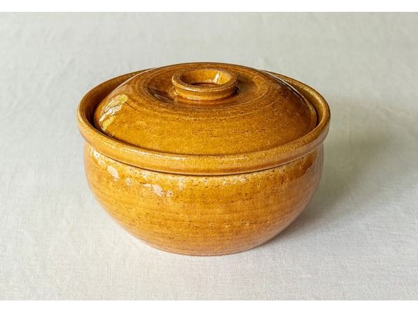 伊賀焼窯元 長谷園、食べきりの量を漬けられる「ぬか漬器」と高台付き