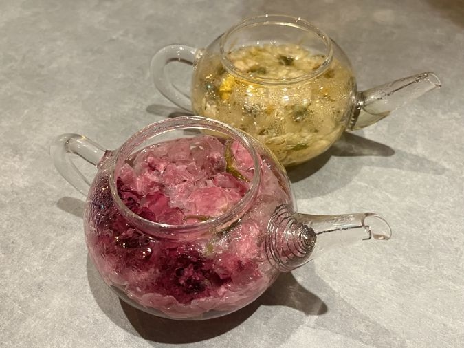 夜パフェBAR &VIGO ばら花冠茶、菊花茶