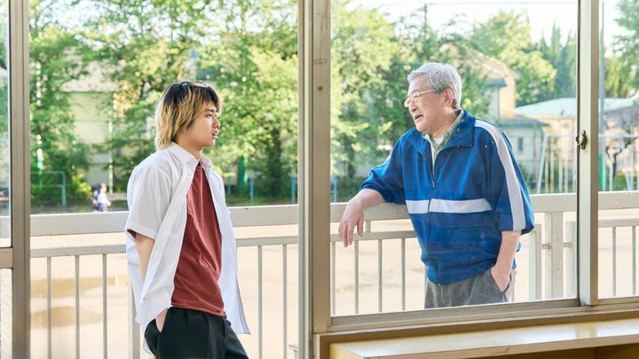夜ドラ「税金で買った本」第26回より ©️NHK
