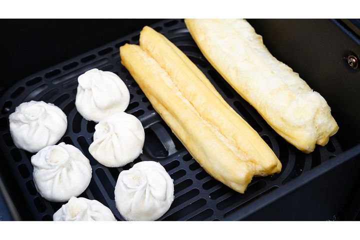 大容量のノンフライヤーだと、まとめて1食分調理できるのが便利です。